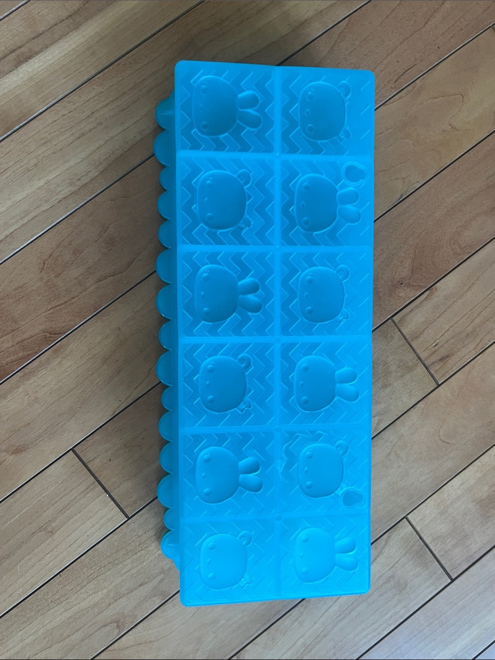 Num noms  12-Compartment Storage Organizer